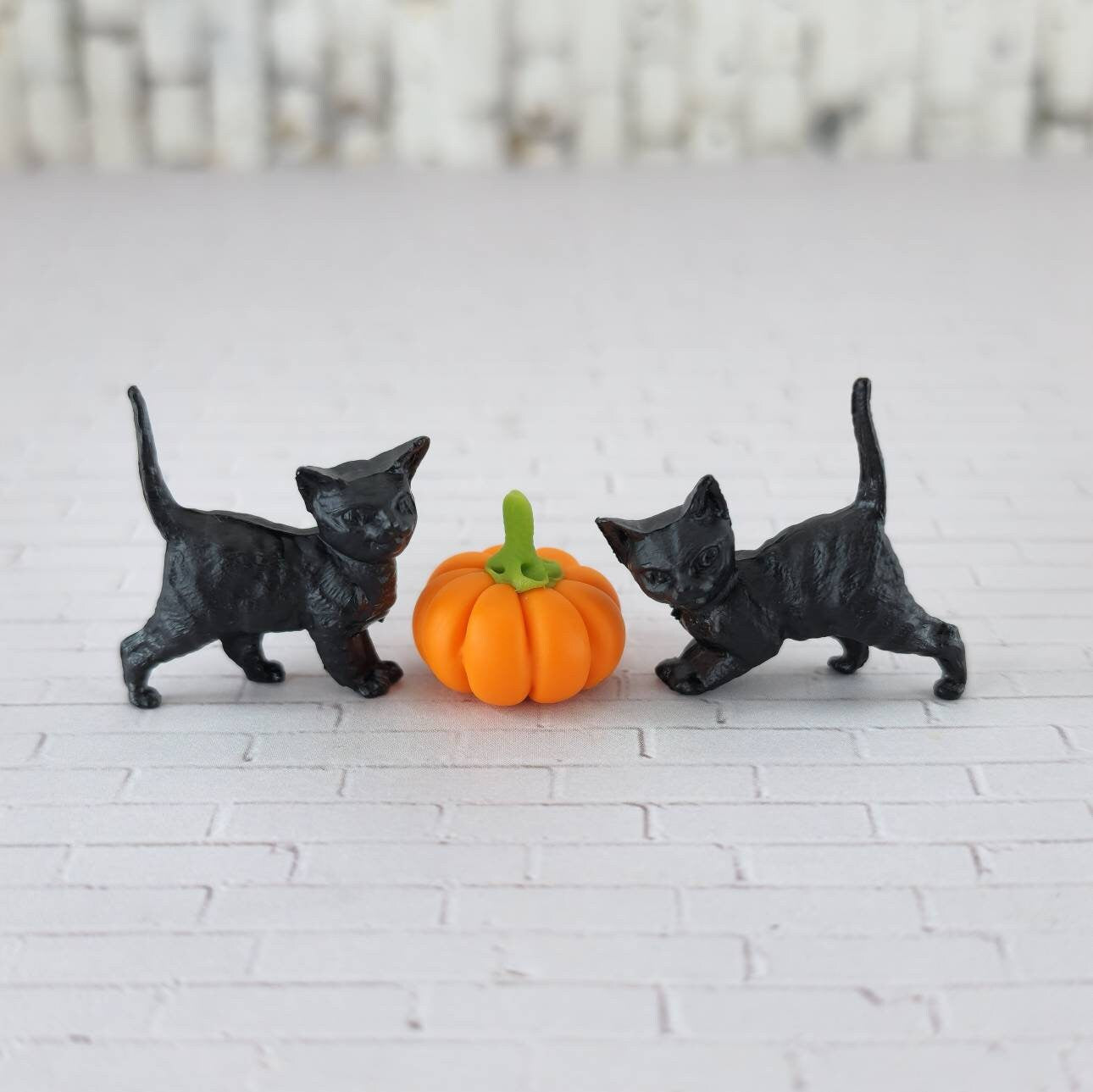 Miniature Black Cats,Miniature Kittens,Halloween Miniatures,Black Halloween Cats,Mini Pumpkins, Diorama,Terrarium, Fall Miniatures, Crafts